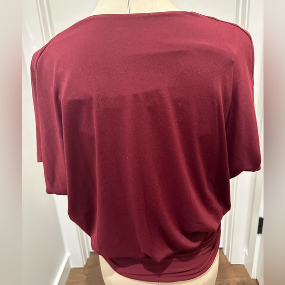 Susana Monaco Women's Twist Front Dolman Top, Burgundy - Picture 3 of 6